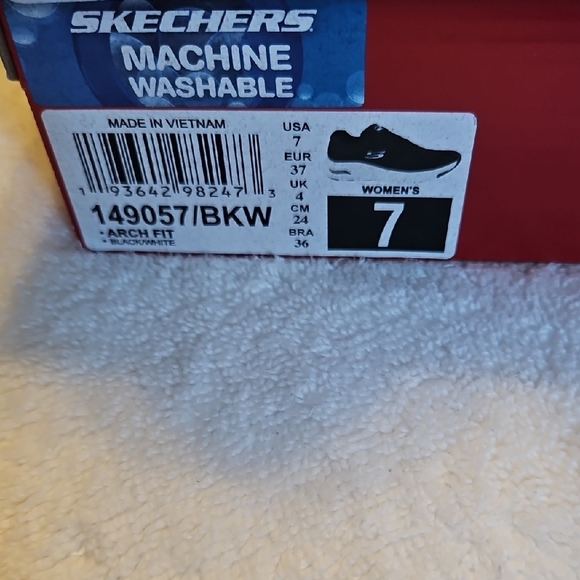 Skechers Arch Fit Red Box - Picture 4 of 11